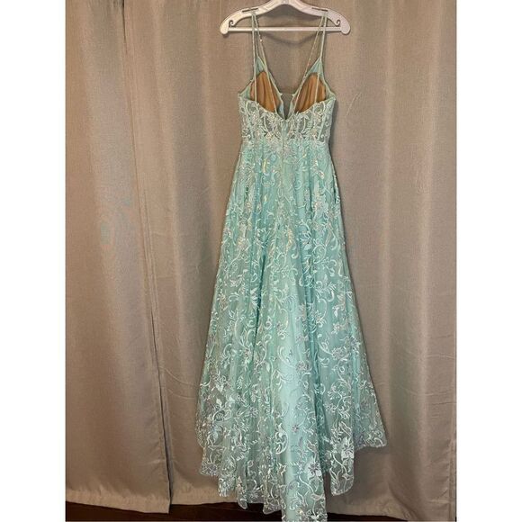 Ellie Wilde Mon Cheri Prom Dress. Size 6. Sea foam Green w/opalescent sequins. - Picture 7 of 14
